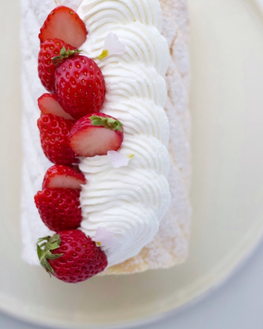 Japanese Strawberry Roll Cake INDY ASSA