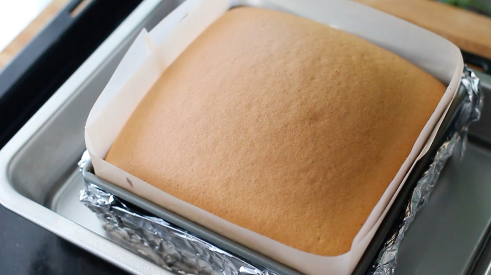 How to Bake Your Cakes to Light and Fluffy Perfection